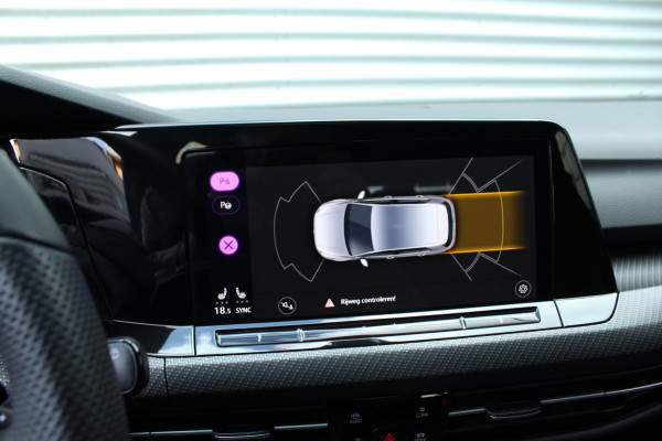 Volkswagen Golf 1.5 eTSI 150pk R-Line DSG7 Panoramadak IQ-Light