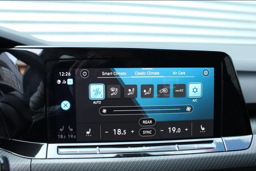 Volkswagen Golf 1.5 eTSI 150pk R-Line DSG7 Panoramadak IQ-Light