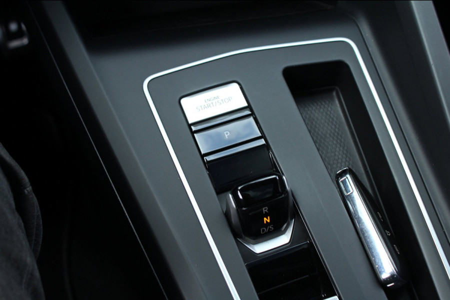 Volkswagen Golf 1.5 eTSI 150pk R-Line DSG7 Panoramadak IQ-Light