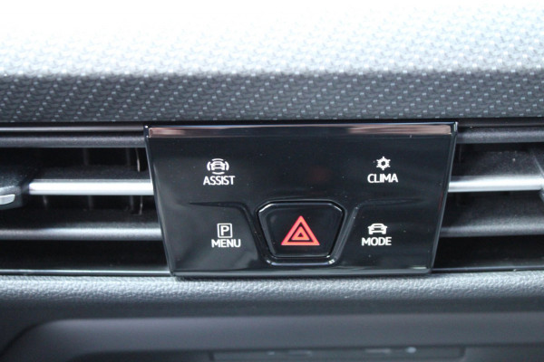 Volkswagen Golf 1.5 eTSI 150pk R-Line DSG7 Panoramadak IQ-Light