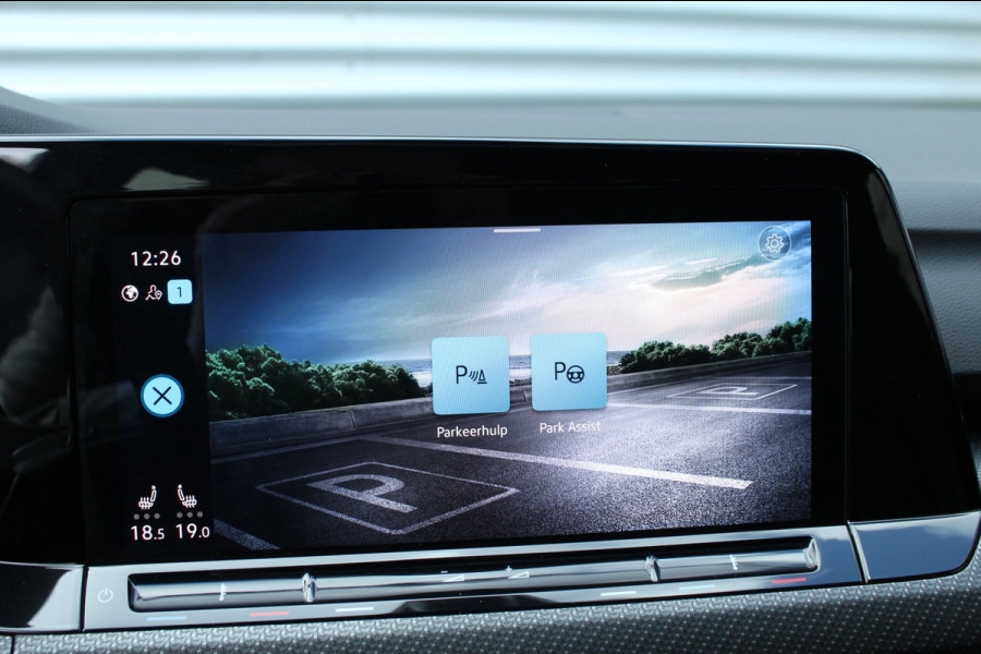 Volkswagen Golf 1.5 eTSI 150pk R-Line DSG7 Panoramadak IQ-Light