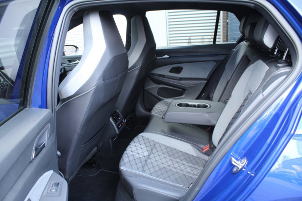 Volkswagen Golf 1.5 eTSI 150pk R-Line DSG7 Panoramadak IQ-Light