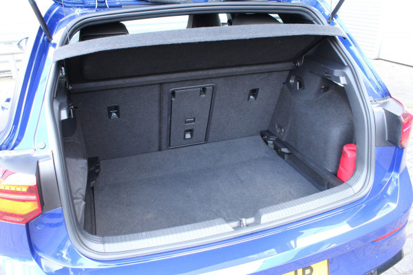 Volkswagen Golf 1.5 eTSI 150pk R-Line DSG7 Panoramadak IQ-Light