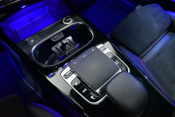 Mercedes-Benz A-Klasse 220 Premium Plus Amg Night Pano*Sfeer