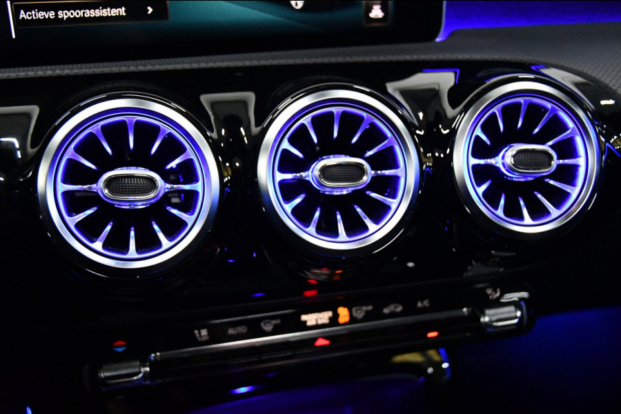 Mercedes-Benz A-Klasse 220 Premium Plus Amg Night Pano*Sfeer