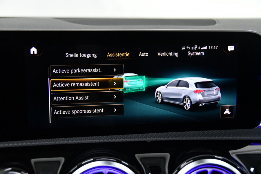 Mercedes-Benz A-Klasse 220 Premium Plus Amg Night Pano*Sfeer