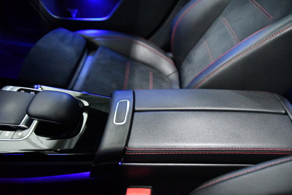 Mercedes-Benz A-Klasse 220 Premium Plus Amg Night Pano*Sfeer