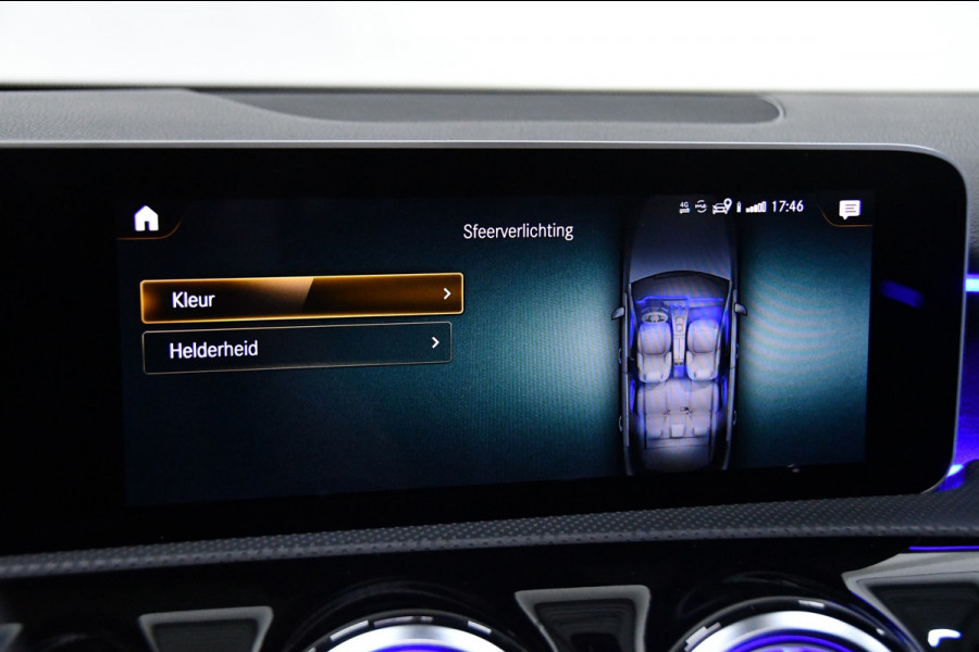 Mercedes-Benz A-Klasse 220 Premium Plus Amg Night Pano*Sfeer