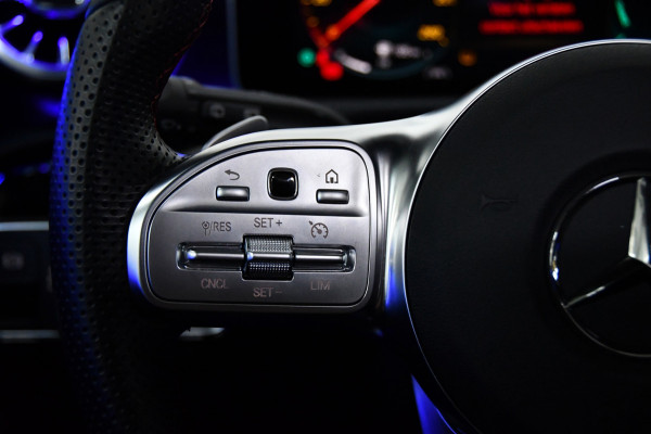 Mercedes-Benz A-Klasse 220 Premium Plus Amg Night Pano*Sfeer