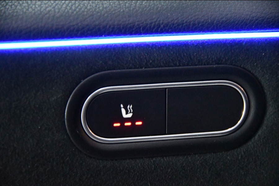 Mercedes-Benz A-Klasse 220 Premium Plus Amg Night Pano*Sfeer