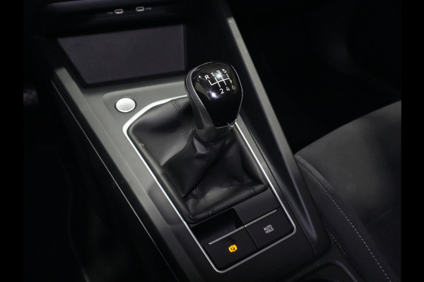 Volkswagen Golf 1.0 TSI 110pk Life Business Navigatie Stoelverwarming Pdc Acc 253