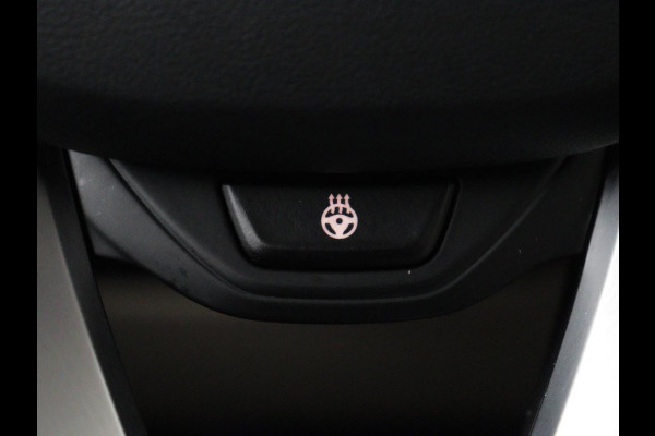 BMW 3-serie 320i High Executive Edition | Panoramadak | Leder | Stoel & Stuurverwarming | Adaptive Cruise | Sfeerverlichting