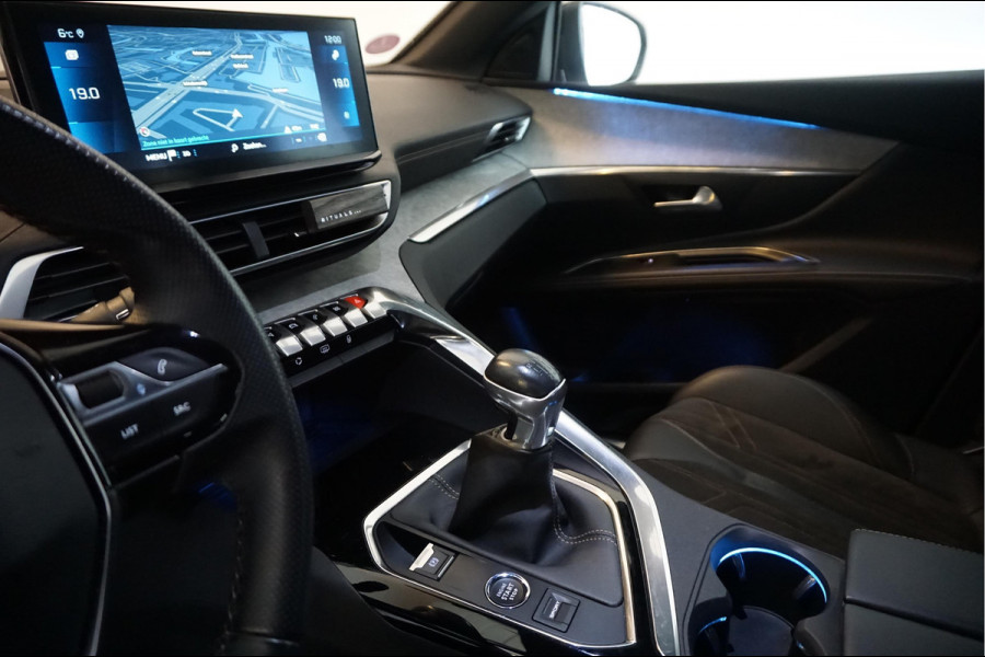 Peugeot 5008 1.2 PureTech GT SPORT | LEER/ Alcantara | Sfeerverlichting | APPLE | NL auto | Dealer onderhouden |