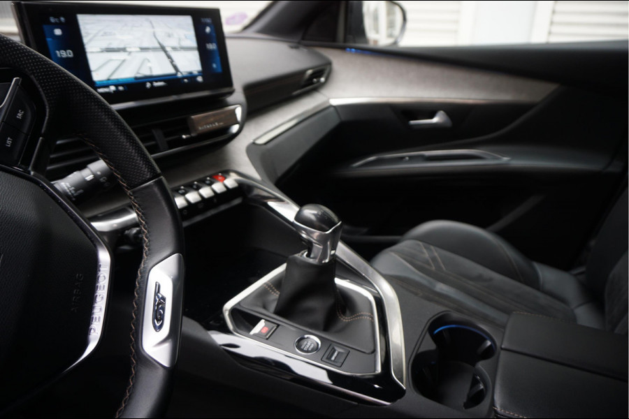 Peugeot 5008 1.2 PureTech GT SPORT | LEER/ Alcantara | Sfeerverlichting | APPLE | NL auto | Dealer onderhouden |