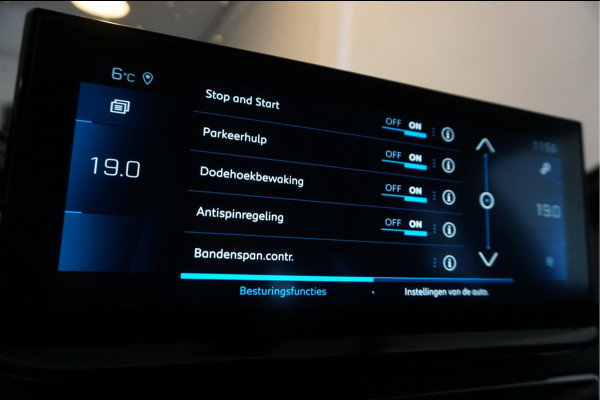 Peugeot 5008 1.2 PureTech GT SPORT | LEER/ Alcantara | Sfeerverlichting | APPLE | NL auto | Dealer onderhouden |