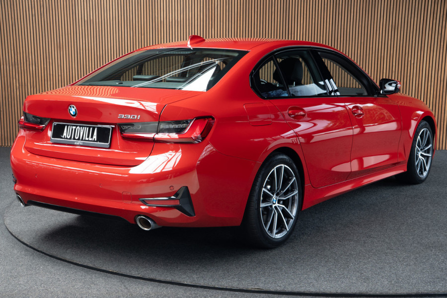 BMW 3-serie 330i High Executive Leer Navi ACC PDC Virtual Climate (3-zone) PDC LM velgen