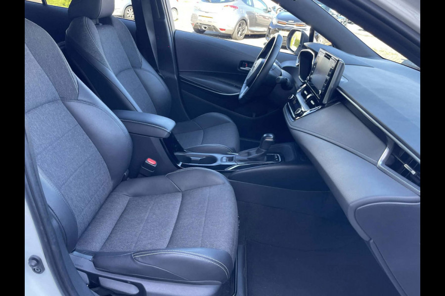 Toyota Corolla Touring Sports 1.8 Hybrid TeamNL / trekhaak / camera