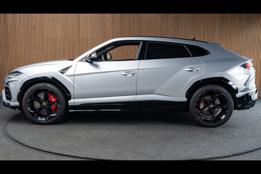 Lamborghini Urus 4.0 V8 HUD Leder Ceramic B&O 360° Massage ACC Alcantara hemel Elektr. achterklep Elektr. verstelbare stoelen met memory Stoel & Stuurverwarming Navi PDC Climate LM velgen