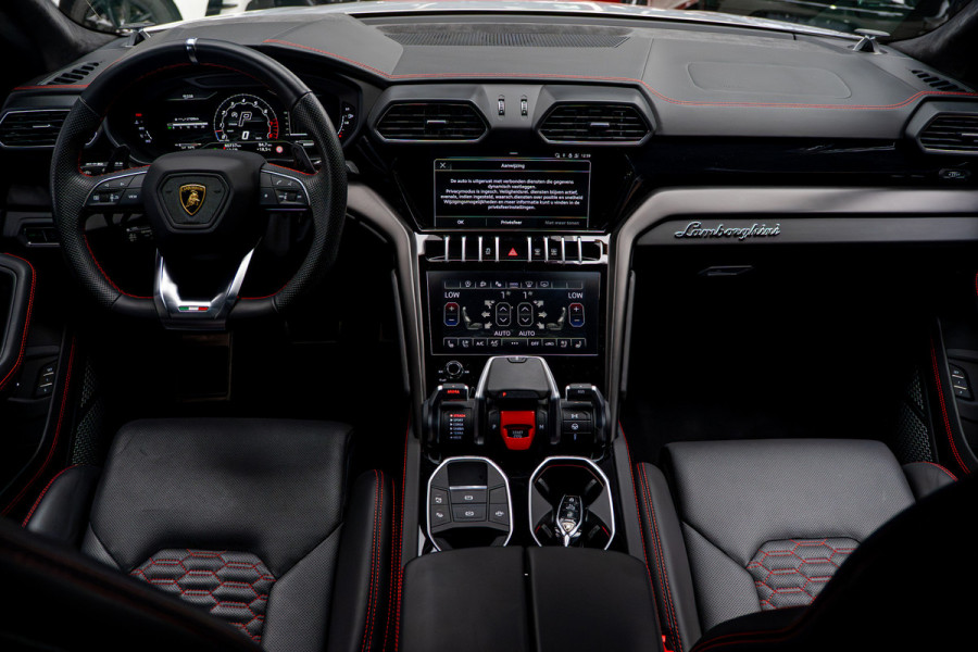Lamborghini Urus 4.0 V8 HUD Leder Ceramic B&O 360° Massage ACC Alcantara hemel Elektr. achterklep Elektr. verstelbare stoelen met memory Stoel & Stuurverwarming Navi PDC Climate LM velgen