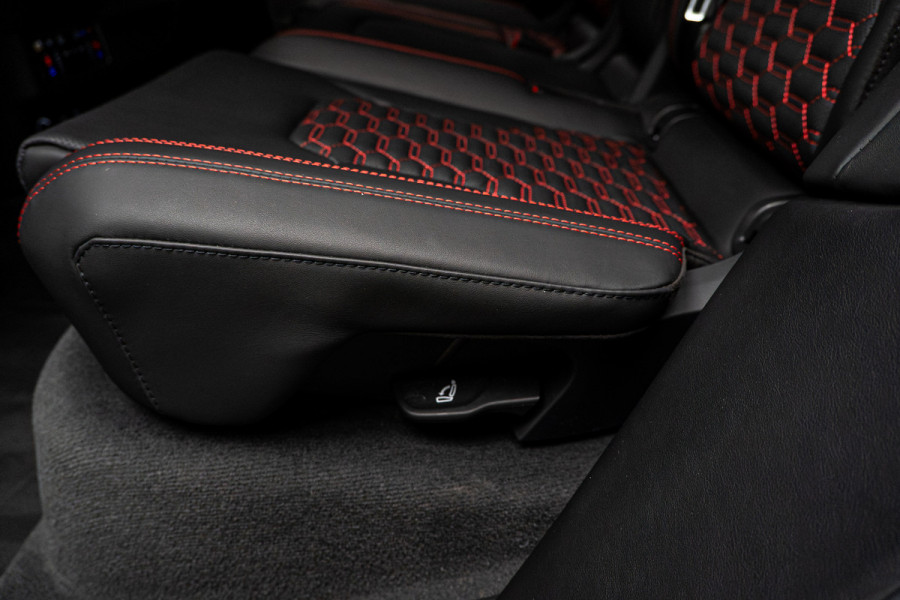 Lamborghini Urus 4.0 V8 HUD Leder Ceramic B&O 360° Massage ACC Alcantara hemel Elektr. achterklep Elektr. verstelbare stoelen met memory Stoel & Stuurverwarming Navi PDC Climate LM velgen