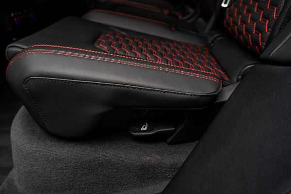 Lamborghini Urus 4.0 V8 HUD Leder Ceramic B&O 360° Massage ACC Alcantara hemel Elektr. achterklep Elektr. verstelbare stoelen met memory Stoel & Stuurverwarming Navi PDC Climate LM velgen