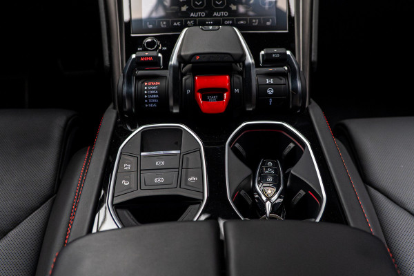 Lamborghini Urus 4.0 V8 HUD Leder Ceramic B&O 360° Massage ACC Alcantara hemel Elektr. achterklep Elektr. verstelbare stoelen met memory Stoel & Stuurverwarming Navi PDC Climate LM velgen
