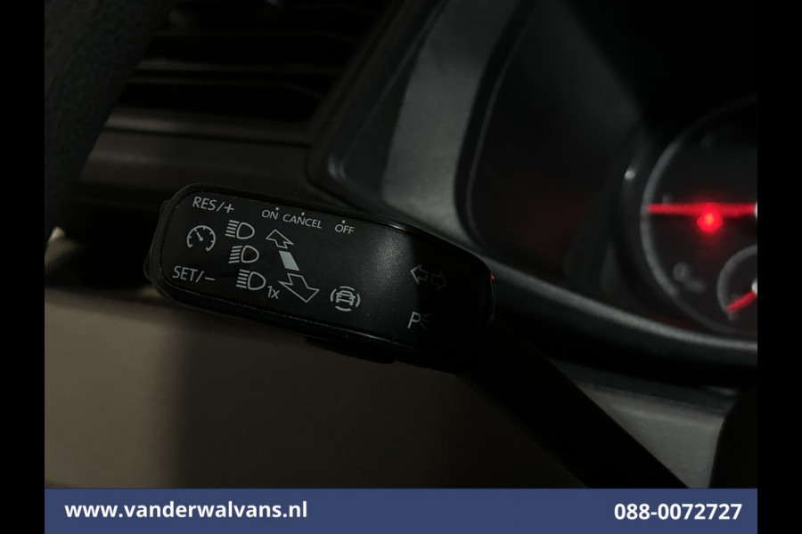 Volkswagen Transporter 2.0 TDI L1H1 Euro6 Airco | Apple Carplay | Cruisecontrol | LM-velgen | Trekhaak | Parkeersensoren Android Auto