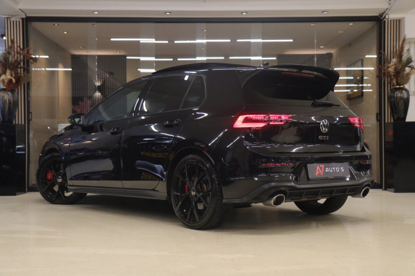 Volkswagen Golf 2.0 TSI GTI CLUBSPORT BLACK STYLE /PANO/H-K/CAM/CARPLAY/IQ-LIGHT/VOLL