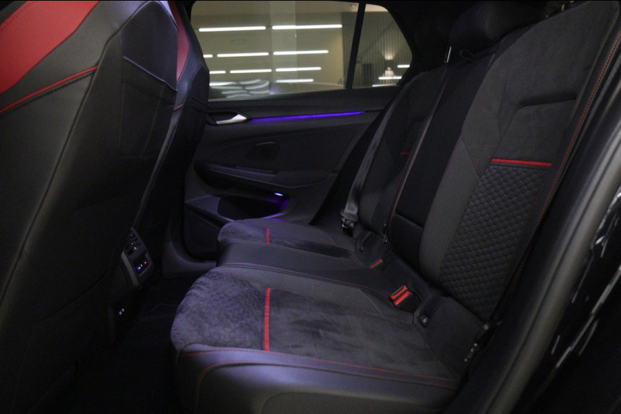 Volkswagen Golf 2.0 TSI GTI CLUBSPORT BLACK STYLE /PANO/H-K/CAM/CARPLAY/IQ-LIGHT/VOLL