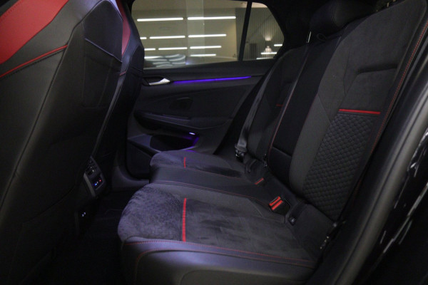 Volkswagen Golf 2.0 TSI GTI CLUBSPORT BLACK STYLE /PANO/H-K/CAM/CARPLAY/IQ-LIGHT/VOLL