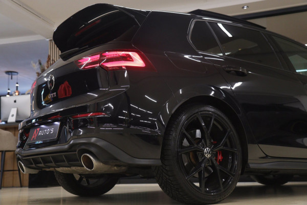 Volkswagen Golf 2.0 TSI GTI CLUBSPORT BLACK STYLE /PANO/H-K/CAM/CARPLAY/IQ-LIGHT/VOLL