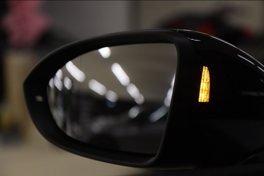 Volkswagen Golf 2.0 TSI GTI CLUBSPORT BLACK STYLE /PANO/H-K/CAM/CARPLAY/IQ-LIGHT/VOLL