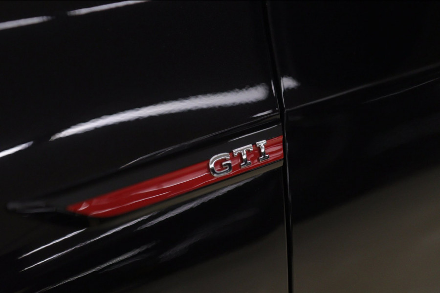 Volkswagen Golf 2.0 TSI GTI CLUBSPORT BLACK STYLE /PANO/H-K/CAM/CARPLAY/IQ-LIGHT/VOLL