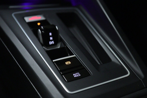 Volkswagen Golf 2.0 TSI GTI CLUBSPORT BLACK STYLE /PANO/H-K/CAM/CARPLAY/IQ-LIGHT/VOLL