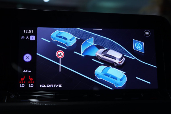 Volkswagen Golf 2.0 TSI GTI CLUBSPORT BLACK STYLE /PANO/H-K/CAM/CARPLAY/IQ-LIGHT/VOLL