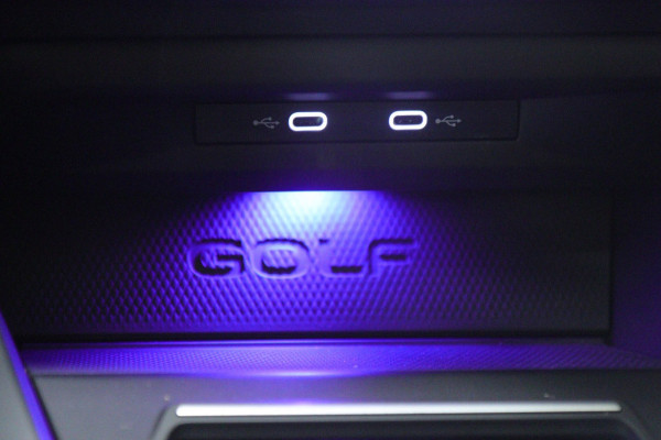 Volkswagen Golf 2.0 TSI GTI CLUBSPORT BLACK STYLE /PANO/H-K/CAM/CARPLAY/IQ-LIGHT/VOLL