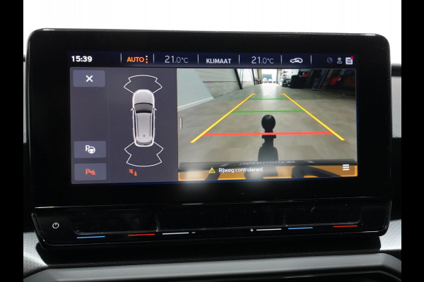 Seat Leon Sportstourer 1.5 eTSI 150pk DSG Style Business Intense Trekhaak Navigatie Camera Parkass. Android/Carplay