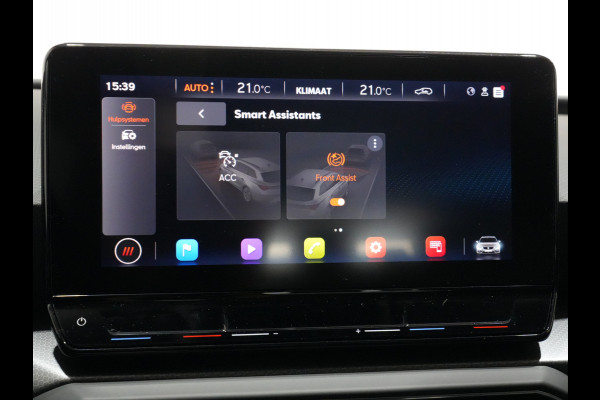 Seat Leon Sportstourer 1.5 eTSI 150pk DSG Style Business Intense Trekhaak Navigatie Camera Parkass. Android/Carplay