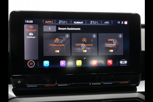 Seat Leon Sportstourer 1.5 eTSI 150pk DSG Style Business Intense Trekhaak Navigatie Camera Parkass. Android/Carplay