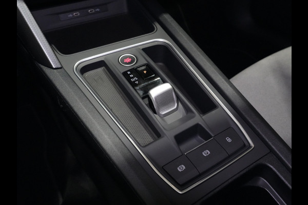 Seat Leon Sportstourer 1.5 eTSI 150pk DSG Style Business Intense Trekhaak Navigatie Camera Parkass. Android/Carplay
