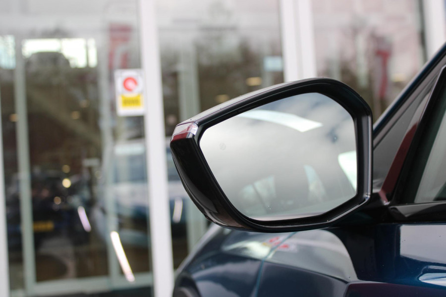 Peugeot e-408 GT AVANTAGE 58 kWh | PANORAMISCH SCHUIF/KANTEL DAK | ELEKTRISCH BEDIENBARE VOORSTOELEN | STOEL/STUUR VERWARMING | MASSAGE FUNCTIE OP DE VOORSTOELEN | FOCAL AUDIO SYSTEEM | ALCANTARA/LEDEREN BEKLEDING | 360° CAMERA | PARKEERSENSOREN VOOR + ACHTER | ELEKTRISCH BEDIENBARE ACHTERKLEP | SFEER VERLICHTING | KEYLESS ENTRY/START | 19" LICHTMETALEN VELGEN | DODEHOEK DETECTIE | ADAPTIVE CRUISE CONTROL | APPLE CARPLAY/ANDROID AUTO DRAADLOOS | DRAADLOOS TELEFOONLADEN |