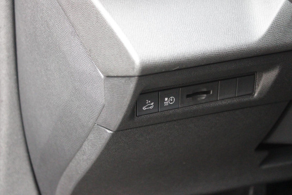 Peugeot e-408 GT AVANTAGE 58 kWh | PANORAMISCH SCHUIF/KANTEL DAK | ELEKTRISCH BEDIENBARE VOORSTOELEN | STOEL/STUUR VERWARMING | MASSAGE FUNCTIE OP DE VOORSTOELEN | FOCAL AUDIO SYSTEEM | ALCANTARA/LEDEREN BEKLEDING | 360° CAMERA | PARKEERSENSOREN VOOR + ACHTER | ELEKTRISCH BEDIENBARE ACHTERKLEP | SFEER VERLICHTING | KEYLESS ENTRY/START | 19" LICHTMETALEN VELGEN | DODEHOEK DETECTIE | ADAPTIVE CRUISE CONTROL | APPLE CARPLAY/ANDROID AUTO DRAADLOOS | DRAADLOOS TELEFOONLADEN |