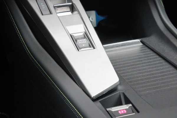Peugeot e-408 GT AVANTAGE 58 kWh | PANORAMISCH SCHUIF/KANTEL DAK | ELEKTRISCH BEDIENBARE VOORSTOELEN | STOEL/STUUR VERWARMING | MASSAGE FUNCTIE OP DE VOORSTOELEN | FOCAL AUDIO SYSTEEM | ALCANTARA/LEDEREN BEKLEDING | 360° CAMERA | PARKEERSENSOREN VOOR + ACHTER | ELEKTRISCH BEDIENBARE ACHTERKLEP | SFEER VERLICHTING | KEYLESS ENTRY/START | 19" LICHTMETALEN VELGEN | DODEHOEK DETECTIE | ADAPTIVE CRUISE CONTROL | APPLE CARPLAY/ANDROID AUTO DRAADLOOS | DRAADLOOS TELEFOONLADEN |