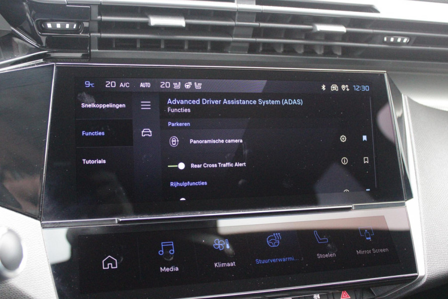 Peugeot e-408 GT AVANTAGE 58 kWh | PANORAMISCH SCHUIF/KANTEL DAK | ELEKTRISCH BEDIENBARE VOORSTOELEN | STOEL/STUUR VERWARMING | MASSAGE FUNCTIE OP DE VOORSTOELEN | FOCAL AUDIO SYSTEEM | ALCANTARA/LEDEREN BEKLEDING | 360° CAMERA | PARKEERSENSOREN VOOR + ACHTER | ELEKTRISCH BEDIENBARE ACHTERKLEP | SFEER VERLICHTING | KEYLESS ENTRY/START | 19" LICHTMETALEN VELGEN | DODEHOEK DETECTIE | ADAPTIVE CRUISE CONTROL | APPLE CARPLAY/ANDROID AUTO DRAADLOOS | DRAADLOOS TELEFOONLADEN |