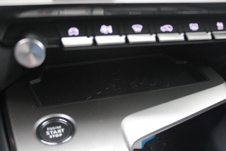 Peugeot e-408 GT AVANTAGE 58 kWh | PANORAMISCH SCHUIF/KANTEL DAK | ELEKTRISCH BEDIENBARE VOORSTOELEN | STOEL/STUUR VERWARMING | MASSAGE FUNCTIE OP DE VOORSTOELEN | FOCAL AUDIO SYSTEEM | ALCANTARA/LEDEREN BEKLEDING | 360° CAMERA | PARKEERSENSOREN VOOR + ACHTER | ELEKTRISCH BEDIENBARE ACHTERKLEP | SFEER VERLICHTING | KEYLESS ENTRY/START | 19" LICHTMETALEN VELGEN | DODEHOEK DETECTIE | ADAPTIVE CRUISE CONTROL | APPLE CARPLAY/ANDROID AUTO DRAADLOOS | DRAADLOOS TELEFOONLADEN |