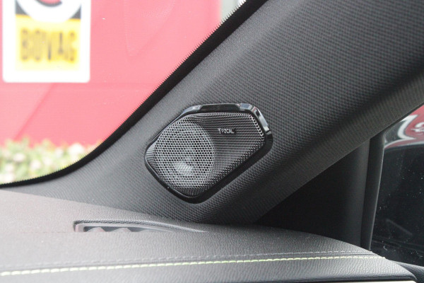 Peugeot e-408 GT AVANTAGE 58 kWh | PANORAMISCH SCHUIF/KANTEL DAK | ELEKTRISCH BEDIENBARE VOORSTOELEN | STOEL/STUUR VERWARMING | MASSAGE FUNCTIE OP DE VOORSTOELEN | FOCAL AUDIO SYSTEEM | ALCANTARA/LEDEREN BEKLEDING | 360° CAMERA | PARKEERSENSOREN VOOR + ACHTER | ELEKTRISCH BEDIENBARE ACHTERKLEP | SFEER VERLICHTING | KEYLESS ENTRY/START | 19" LICHTMETALEN VELGEN | DODEHOEK DETECTIE | ADAPTIVE CRUISE CONTROL | APPLE CARPLAY/ANDROID AUTO DRAADLOOS | DRAADLOOS TELEFOONLADEN |