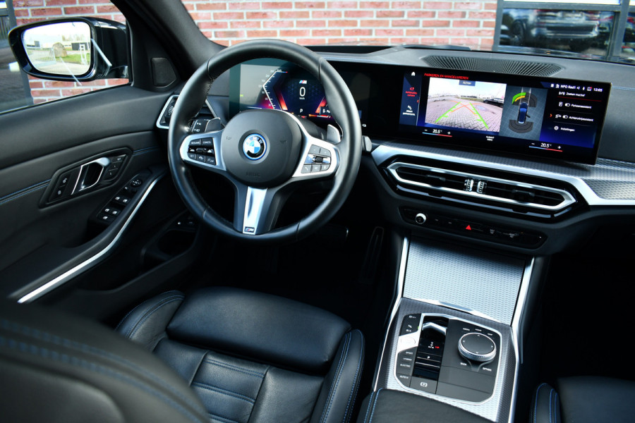 BMW 3 Serie Touring 330e M-Sport Pro Pano M-zetels ACC HUD HiFi 19inch