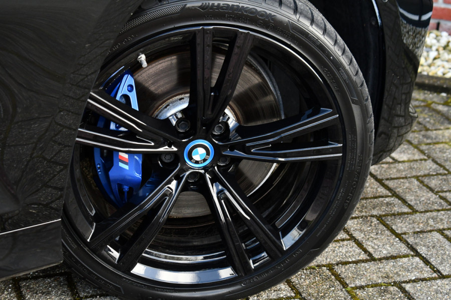 BMW 3 Serie Touring 330e M-Sport Pro Pano M-zetels ACC HUD HiFi 19inch