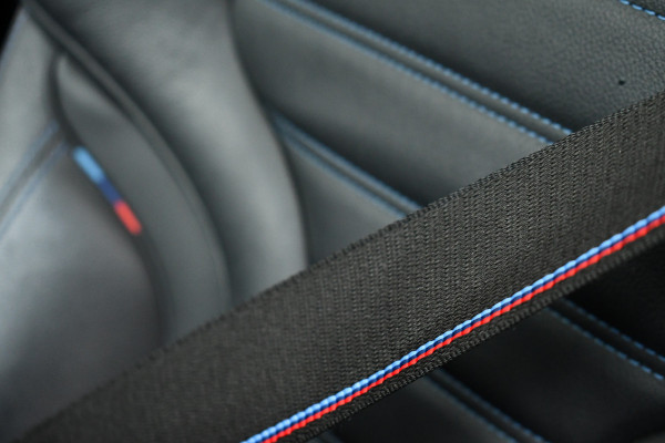 BMW 3 Serie Touring 330e M-Sport Pro Pano M-zetels ACC HUD HiFi 19inch