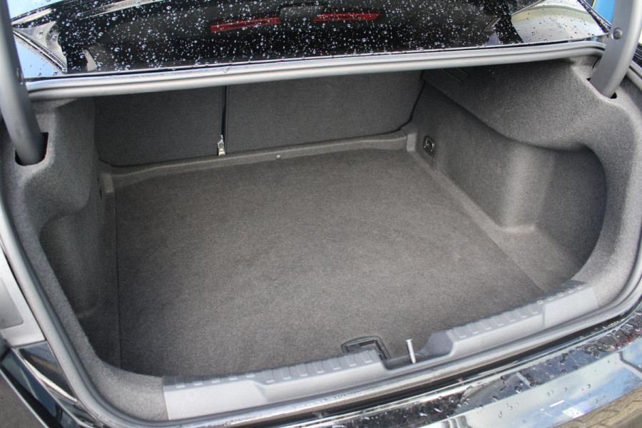 Audi A3 Limousine 30 TFSI S edition 19'' Lichtmetalen Velgen | Adaptive Cruise Control | Climate Control | Navigatie | Parkeersensoren |